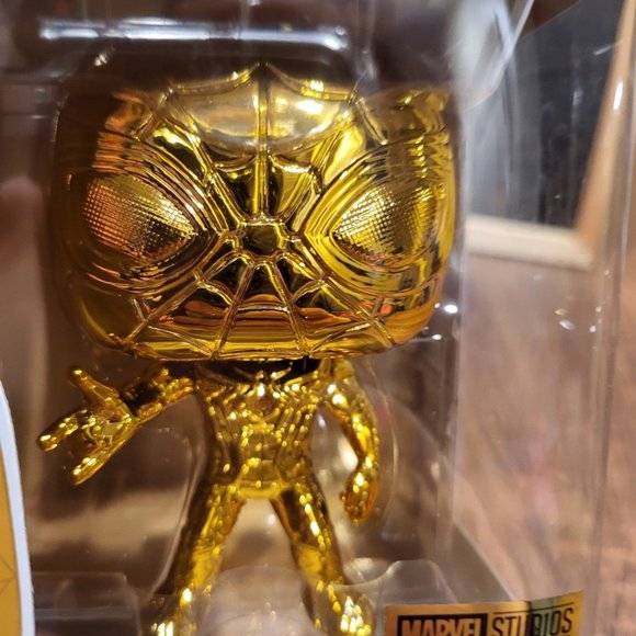 Marvel Studios The First Ten Years Iron Spider (Gold Chrome) Fan Vote Winner Pop - Picture 7 of 7